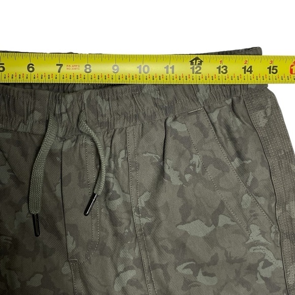 Athleta Stratum Camo Olive Elastic Waist Farallon Jogger Size - Picture 10 of 14